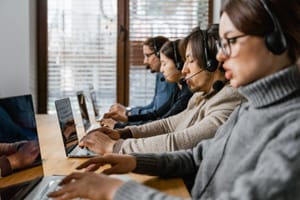 Виртуальная АТС Freezvon: 5 функций для улучшения клиентского сервиса
