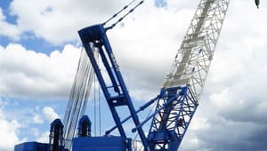 Почему гусеничные краны необходимы для больших проектов?